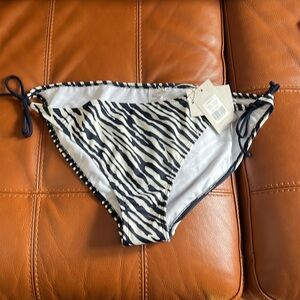NWT Boden swim Bikini 👙 bottom. Sz 16-18. IG$